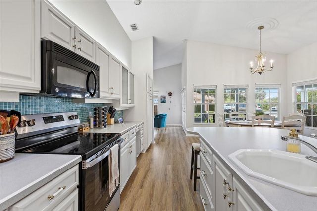 132 SEA STREET, New Smyrna Beach, FL 32168