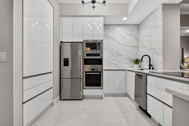 701 S Olive Avenue 1205, West Palm Beach, FL 33401