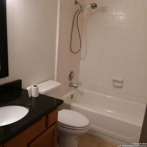 6414 CANDLEGLADE DR, San Antonio, TX 78244