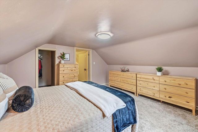 12418 W Meadow LANE, New Berlin, WI 53151
