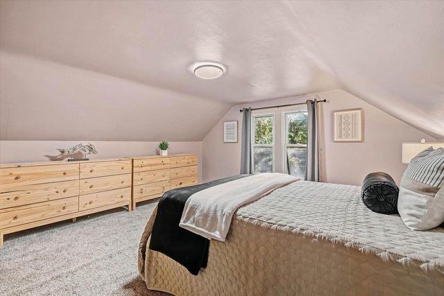 12418 W Meadow LANE, New Berlin, WI 53151