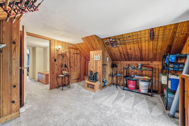 12418 W Meadow LANE, New Berlin, WI 53151
