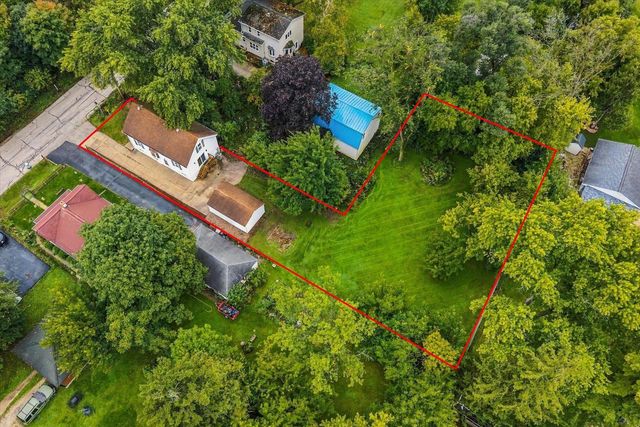 12418 W Meadow LANE, New Berlin, WI 53151