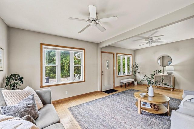 12418 W Meadow LANE, New Berlin, WI 53151
