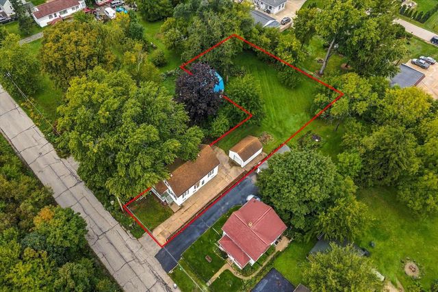 12418 W Meadow LANE, New Berlin, WI 53151