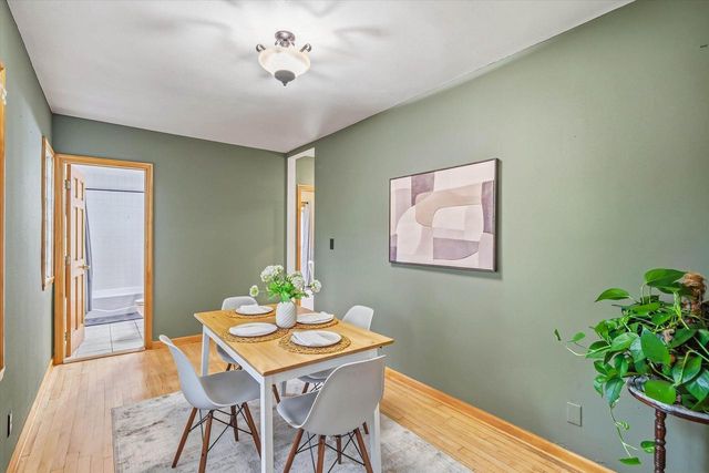 12418 W Meadow LANE, New Berlin, WI 53151
