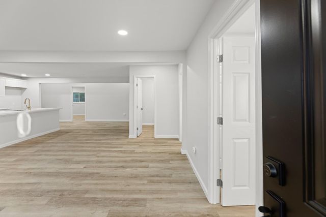 864 W 5th St, Stockton, CA 95206