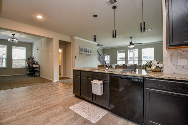 2519 Sunlit Meadow Trail, Fresno, TX 77545