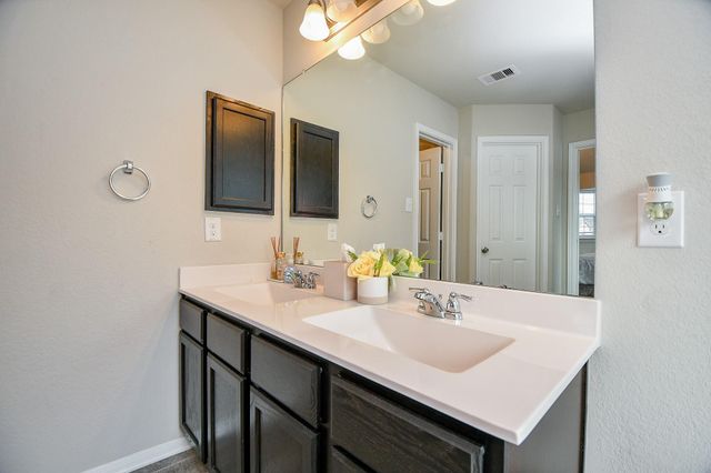 2519 Sunlit Meadow Trail, Fresno, TX 77545