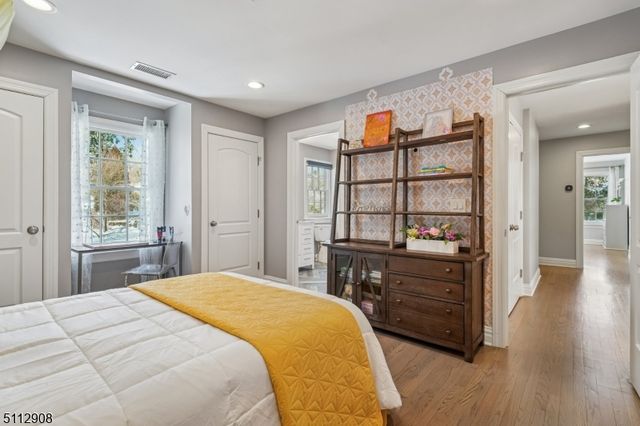 5 Farley Rd, Millburn Twp., NJ 07078