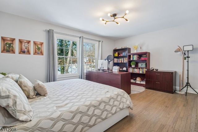 5 Farley Rd, Millburn Twp., NJ 07078