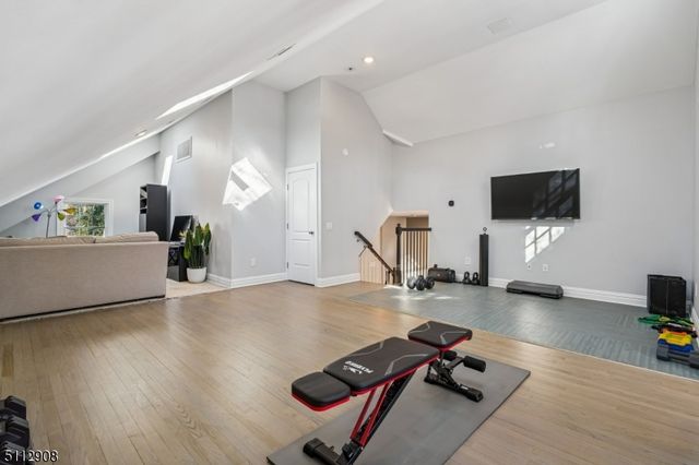 5 Farley Rd, Millburn Twp., NJ 07078