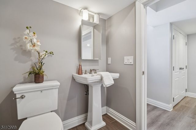 5 Farley Rd, Millburn Twp., NJ 07078