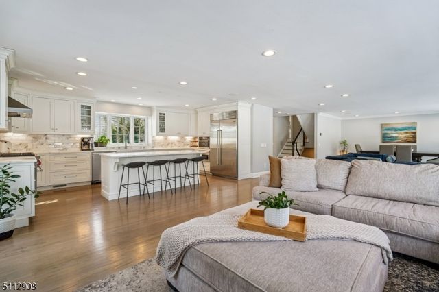 5 Farley Rd, Millburn Twp., NJ 07078