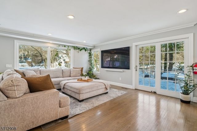 5 Farley Rd, Millburn Twp., NJ 07078