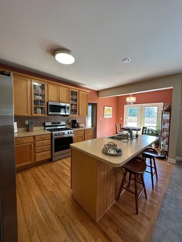 1716 Kingtree Drive, Morris, IL 60450
