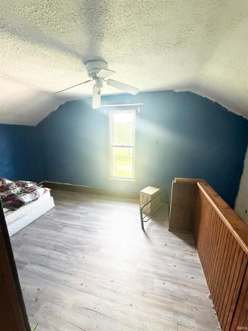 1988 N Queen Road, Walkerton, IN 46574
