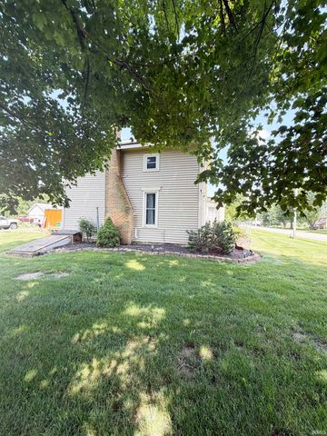 1988 N Queen Road, Walkerton, IN 46574