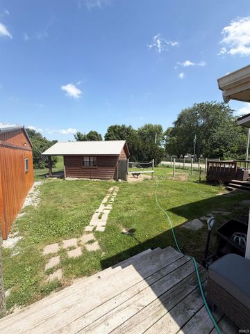 1988 N Queen Road, Walkerton, IN 46574