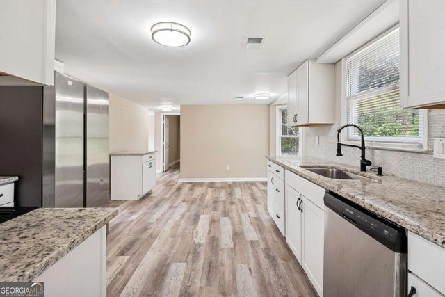 120 Birch Court, Fayetteville, GA 30214