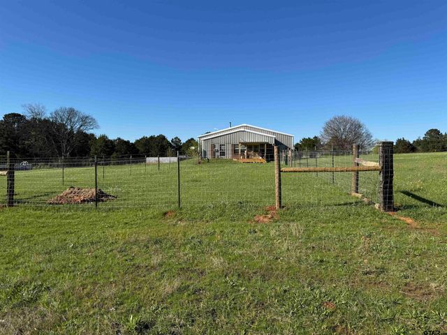 13880 Top Gun Drive, Frankston, TX 75763