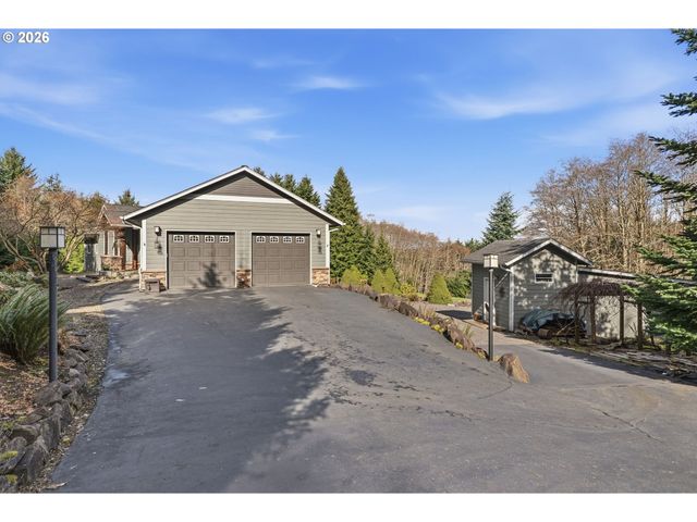 72 BLUE MOUNTAIN Rd, Castle Rock, WA 98611