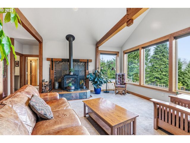 72 BLUE MOUNTAIN Rd, Castle Rock, WA 98611