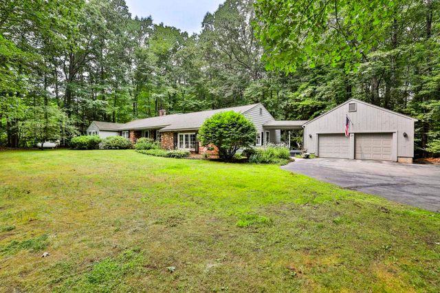 24 Cricket Hill Drive, Amherst, NH 03031
