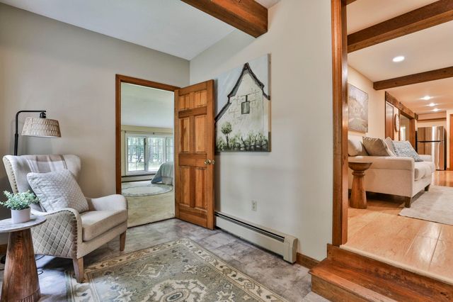24 Cricket Hill Drive, Amherst, NH 03031