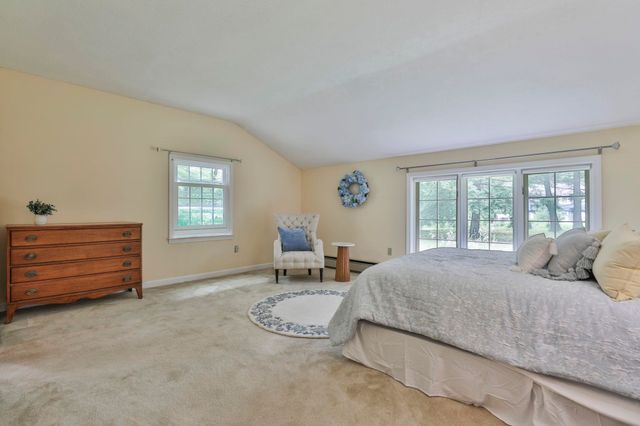 24 Cricket Hill Drive, Amherst, NH 03031