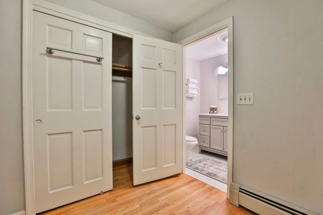 24 Cricket Hill Drive, Amherst, NH 03031
