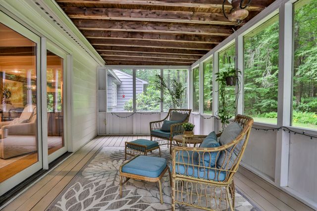 24 Cricket Hill Drive, Amherst, NH 03031