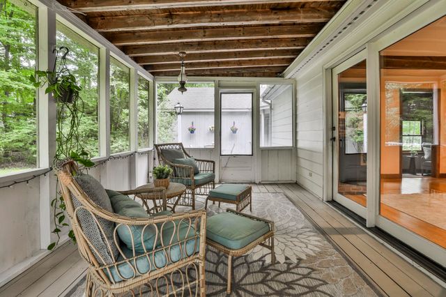 24 Cricket Hill Drive, Amherst, NH 03031
