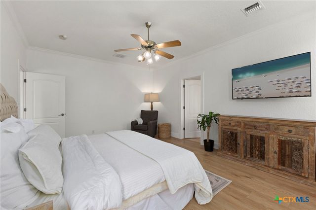 2700 Skyline Drive, Canyon Lake, TX 78133
