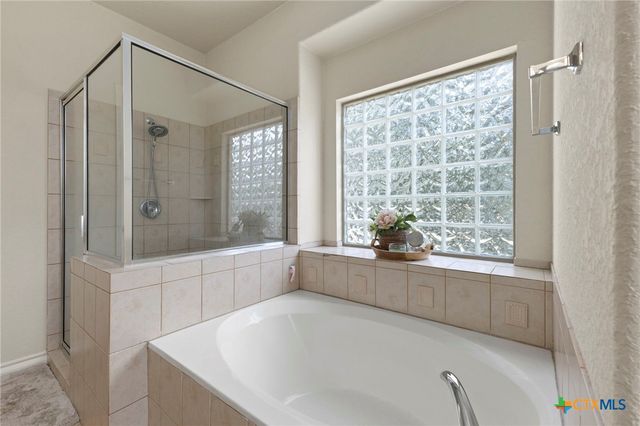2700 Skyline Drive, Canyon Lake, TX 78133