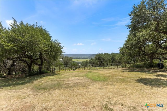 2700 Skyline Drive, Canyon Lake, TX 78133