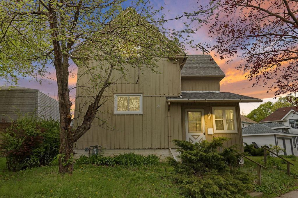 907 Chicago STREET, Racine, WI 53405