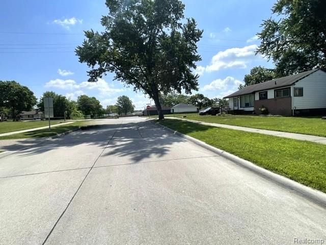 31415 Glen Street, Westland, MI 48186