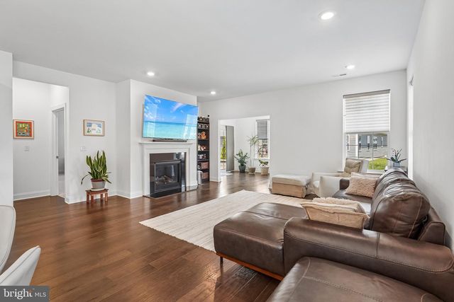 16 MUSEUM DR, Eastampton, NJ 08060