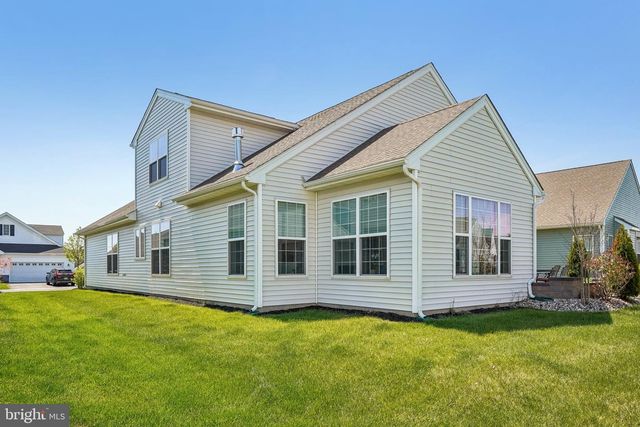 16 MUSEUM DR, Eastampton, NJ 08060
