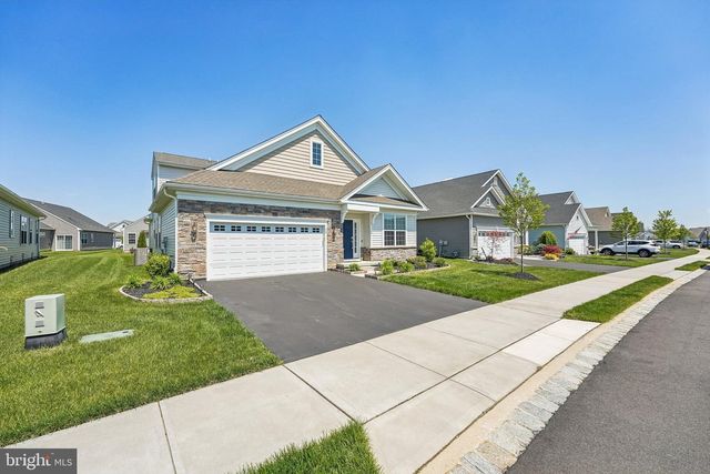 16 MUSEUM DR, Eastampton, NJ 08060