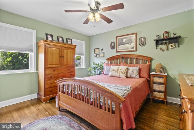 914 LINWOOD AVE, Collingswood, NJ 08108