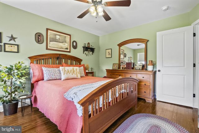 914 LINWOOD AVE, Collingswood, NJ 08108