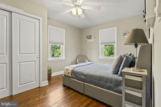914 LINWOOD AVE, Collingswood, NJ 08108