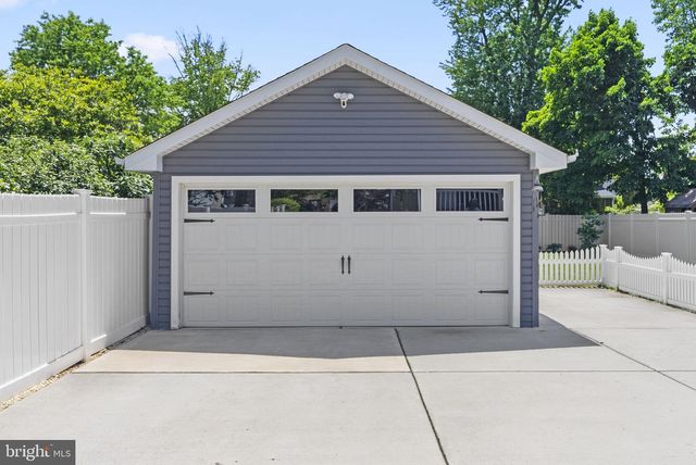 914 LINWOOD AVE, Collingswood, NJ 08108