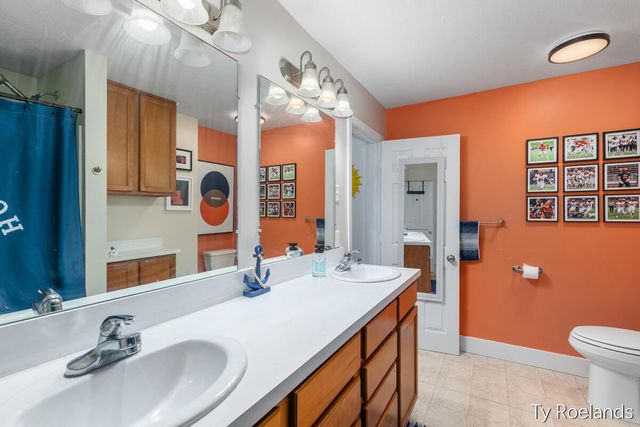 334 Central Avenue, Holland, MI 49423