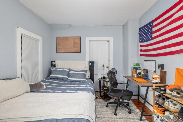 334 Central Avenue, Holland, MI 49423