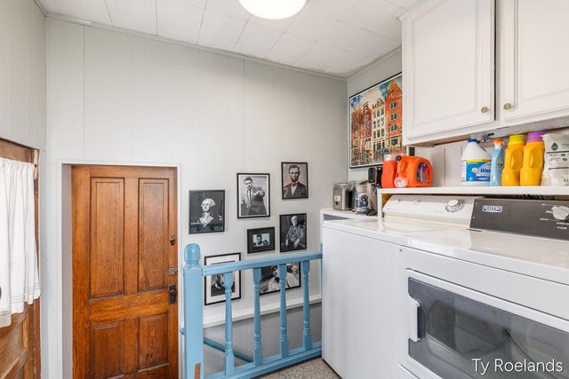 334 Central Avenue, Holland, MI 49423