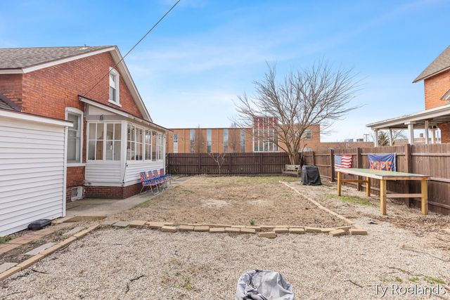 334 Central Avenue, Holland, MI 49423