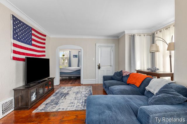 334 Central Avenue, Holland, MI 49423